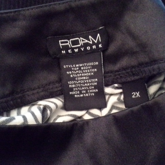 Black and White GEO Circles Top Size 2X - Picture 3 of 8